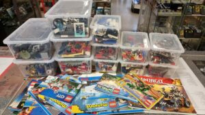 Legosets mit Anleitungen im Ankauf.#lego #legocity #legosets #legostarwars #legofan #legocollector #legoduplo #videogameshop #powergames