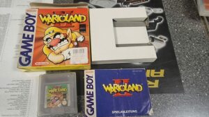 kleines Sammlerstück im Ankaufkostet jetzt bei uns 75 Euro komplett
#gameboy #gameboycolor #gameboygames #gameboycollector #gameboycolor #gameboyclassic #warioland #warioland2 #retrogames #retrogamescollector #retrogamescollection #videogameshop #powergames